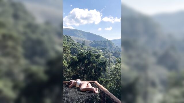 A morena manuela vagueiro mostrou a bunda na praia e causou sensation
