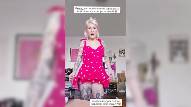 Tattooed streamer mariana ayrez gets her pussy slip leaked