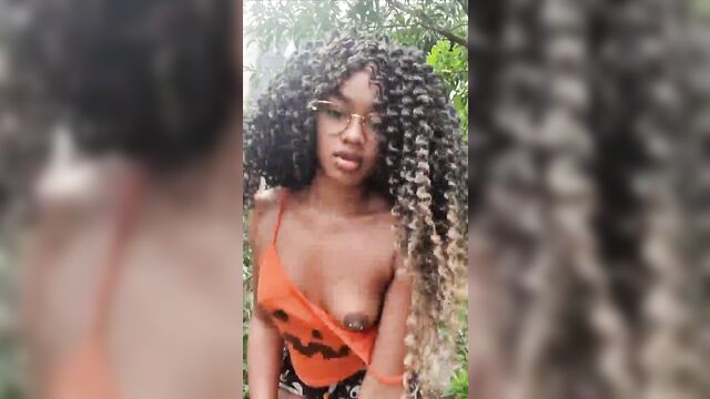 Famosinha do x: a twerker famosa caiu na net