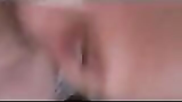 Geelong girl loves to suck cock, check it out!