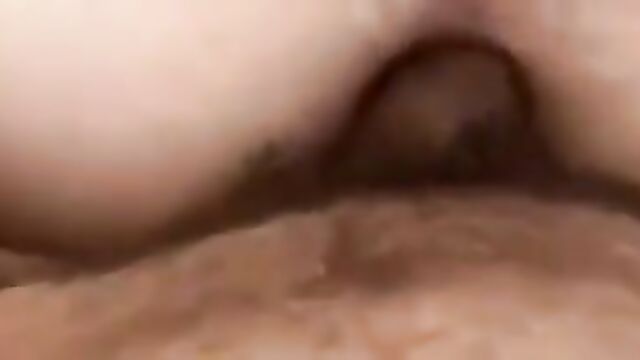 A beautiful woman fucks with her boyfriend in the wet pussy