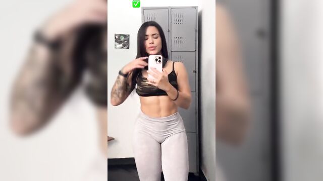 A man with a big dick fucks a pretty woman well