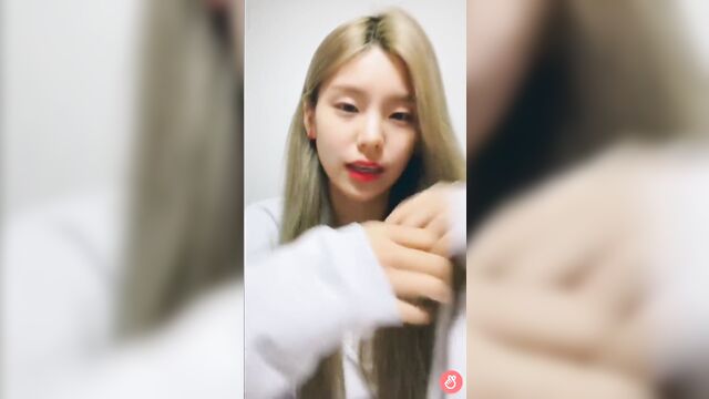 The leader of itzy yeji is a passionate girl