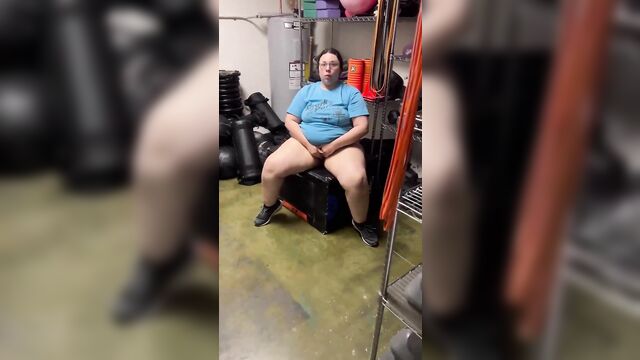 Girls love to pee in public places