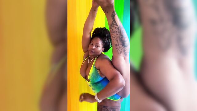 Thick woman xotacaraa gets her pussy stuffed with cock and cream