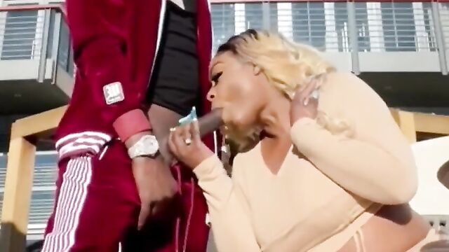A queenings chair vol 2 featuring mizz thyck and nigel grey (ass smotherbox vid)