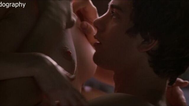 Пайпер перабо (piper perabo) голая в фильме "бар «гадкий койот»" (coyote ugly, 2000, дэвид макнэлли)