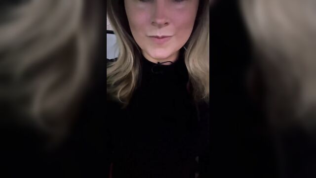 Weather girl milf brooke brighton in action