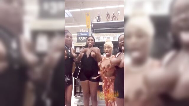 Girls showing their tits in public, it's a tit-show