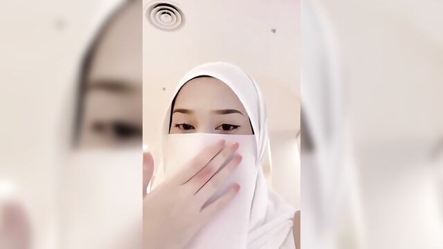 Hijabi girl gets her pussy fucked by a neighbor