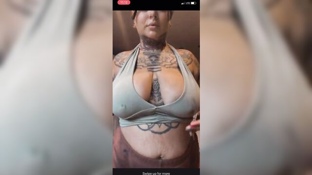 Jillian juggs' big boobs are a sight to behold on twitter