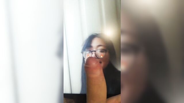 Asian maid gives a sexy tribute to her customer’s cock