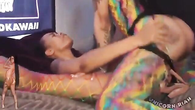 Janey doe got a neck tattoo and double blowjob