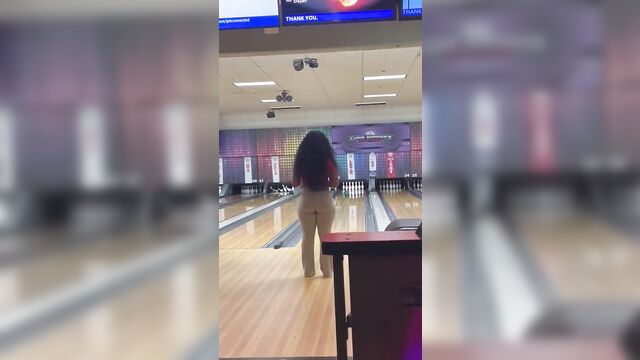 Famous gym baddie ebony gets exposed in a steamy session
