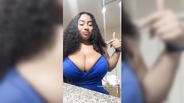 Miss juicy ass is getting her pussy stuffed with a dildo