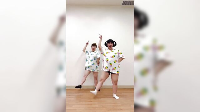 Japanese comedian ig model with a thick body type