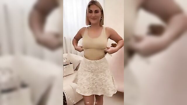 German influencer lia mitrou shows her big fat ass and tits