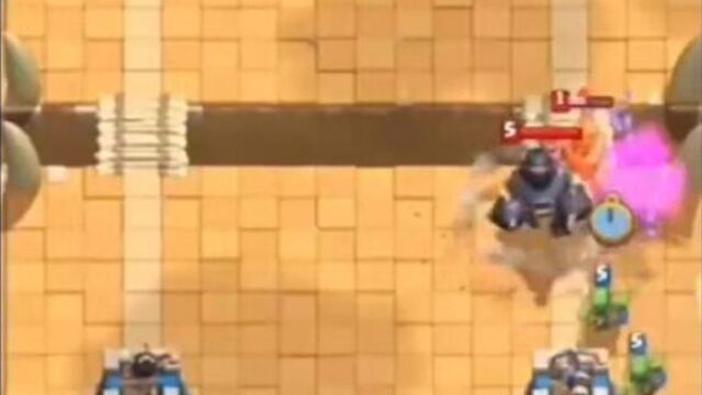 Мегарыцарь в clash royale