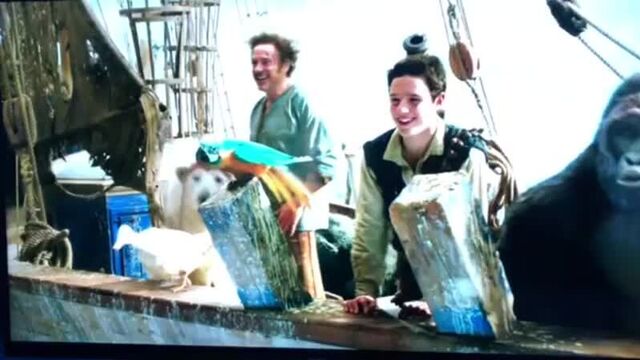 Экранка тв-спота фильма «дулиттл»