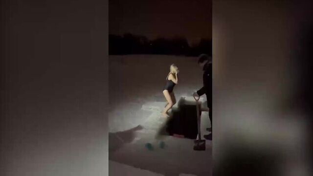 Женщина утонула в проруби на глазах у детей и мужа в ленинградской области