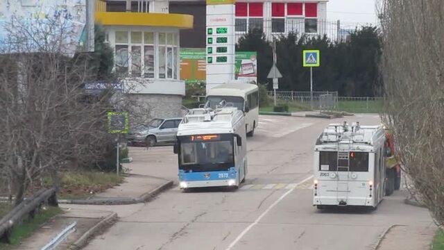 Тролза 5265.03 "мегаполис" №2072 следует по маршруту №7 (улица семипалатинская)