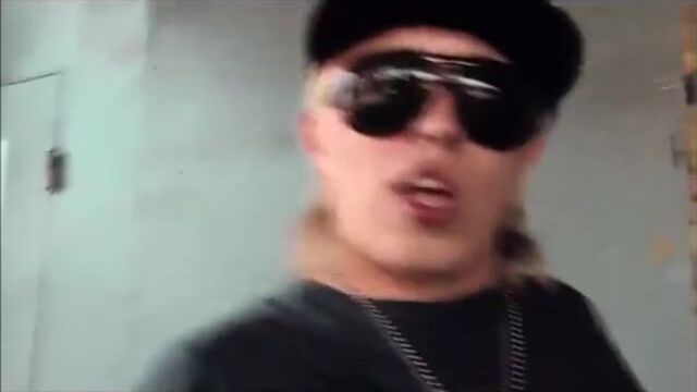 Витя ак-47feat купэ-размер не важен (рост)