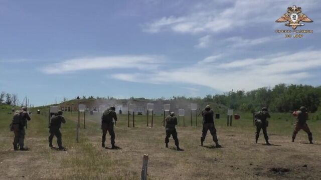 Пулемётчики – опора бойцов днр на поле боя.