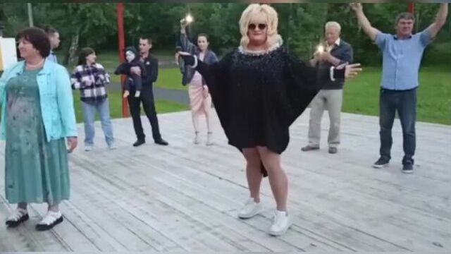 Алла пугачева на ваш праздник !красноярск 8 9029905058