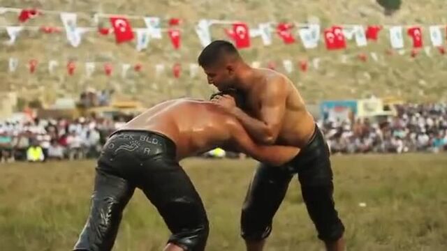 Киркпинар - турецкая борьба в масле