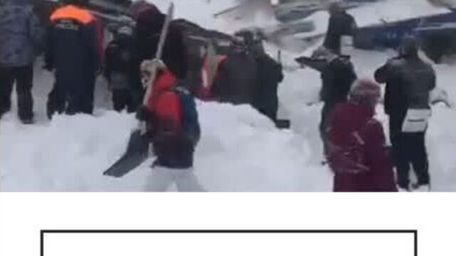 На домбае сошла лавина