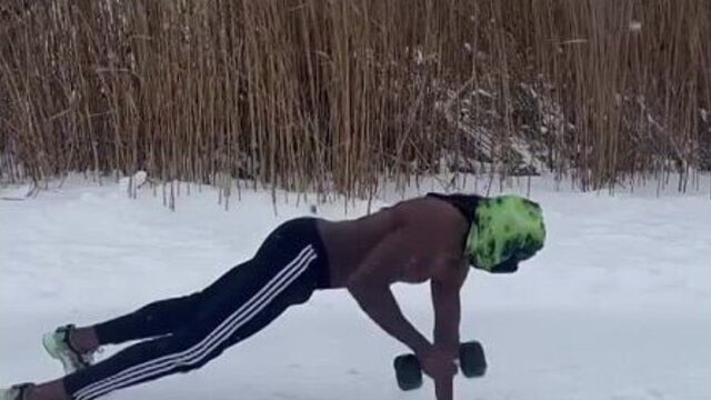 Снегр на движениях