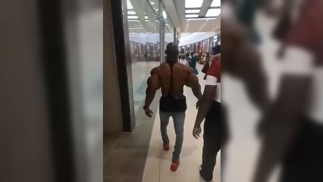 Кирилл терешин гуляет в геленджике