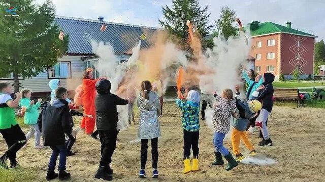 День поселка отметили жители правохеттинского, заполярного и ягельного