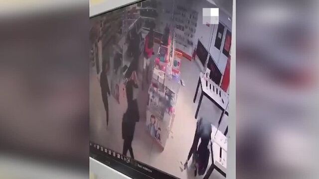 Кража в магазине бытовой техники rbt (екатеринбург)