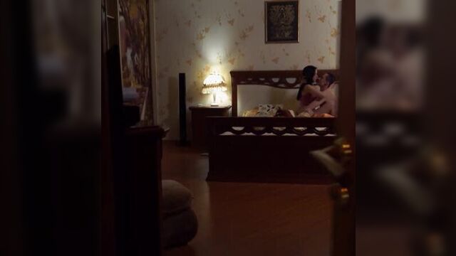 Немножко разведены