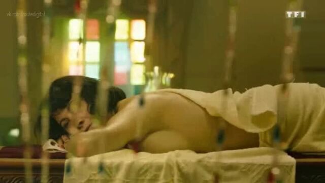 Lucie lucas nude (covered) - coup de foudre à jaipur (2016) hd 720p watch online