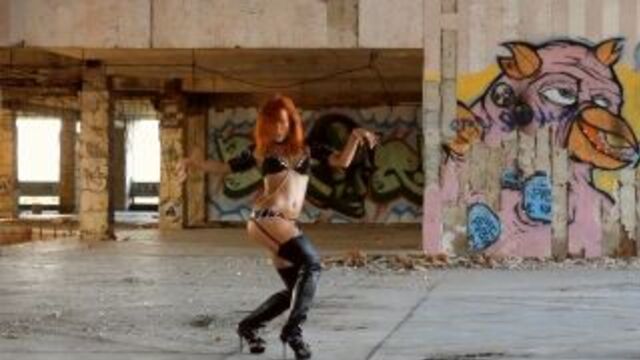 Vika konvisar - go go dance