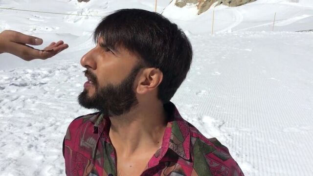 Ранвир сингх "tu mere saamne"