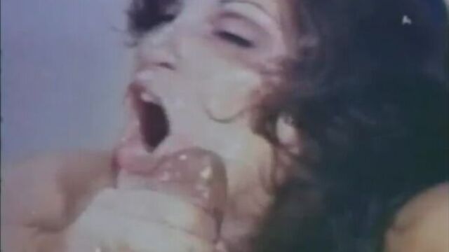 A very hot vintage clip with leslie bovee with a great cumshot.