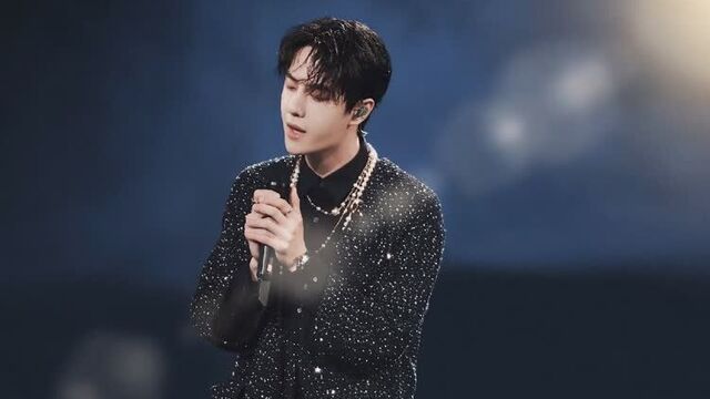 Ван ибо / 王一博/ wang yibo «слабый солнечный луч/熹微/ weak sunlight» (ost к сериалу «легенда о фэй», рус. суб.)