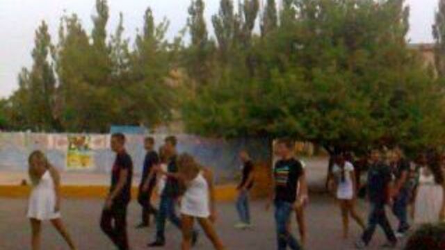 Місяць по небу ходить..** 1отряд)