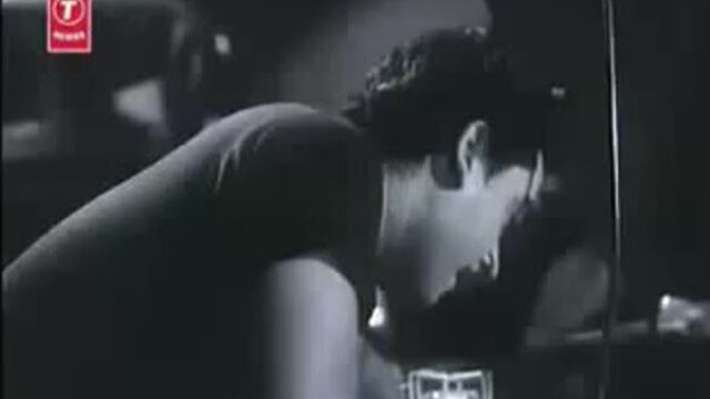 Kishore kumar - ek ladki bheegi bhaagi si