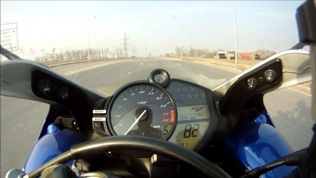 Yamaha r1 (ямаха р1)