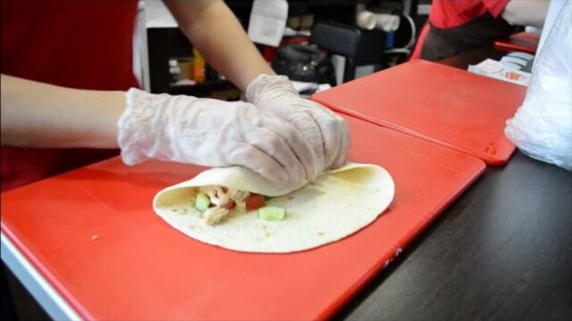 Легендарная шаверма по-питерски