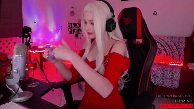 Стримерша карина aka sharishaxd - асмр со слаймом