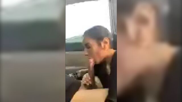 Yarrağı fena emiyor