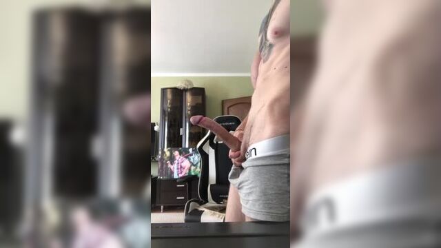 Руки-базуки показывает член 22 см жесть