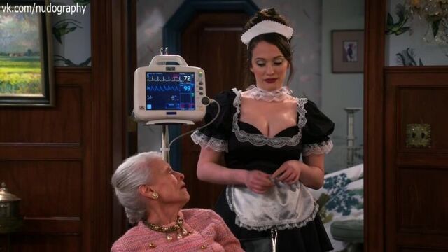 Сексуальная кэт деннингс (kat dennings) в сериале "две девицы на мели" (2 broke girls, 2016) - сезон 5 / серия 7 (s05e07)