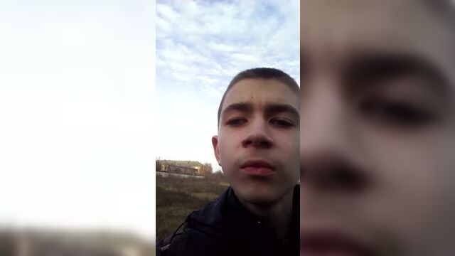 Витя дудка унижает инвалида