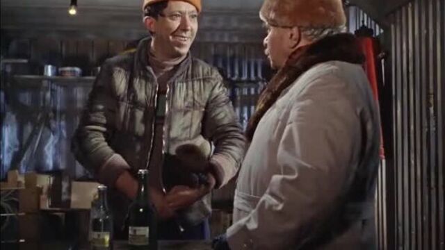 Критин кретин не воровать эти бутылки а разбить пол литра в дребезги да я тебя за это операция ы и другие приключения шурика